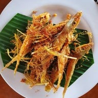 กระชังขนาบน้ำวิวซีฟู้ด