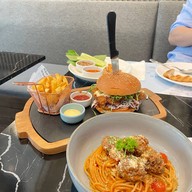 Theo cafe and restaurant