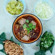 หน้าร้าน ขนมจีนน้ำเงี้ยว   สูตรดั้งเดิม