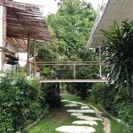Ka Nom Jin