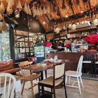 บรรยากาศ RAVI RIVA CAFE