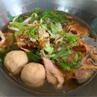 กันเอง ก๋วยเตี๋ยวเนื้อตุ๋น หมูตุ๋น เลียบคลอง5 ลำลูกกา