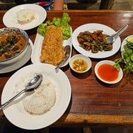 เมนูของร้าน เก้าทัพแกงป่า