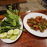 เมนูของร้าน เก้าทัพแกงป่า