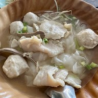เอี่ยมก๊ก