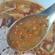 เมนูของร้าน ก๋วยเตี๋ยวต้มยำหมูย่าง สวนกล้วย