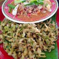 ป้าใหม่ทะเลเผา PamaiseaFood