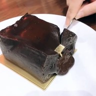 Mika Pâtisserie Emquartier ชั้น 4 ข้างโรงหนัง