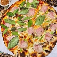 Street Pizza & The Wine House