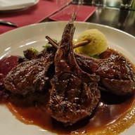 เมนูของร้าน Neil's Tavern Restaurant ร่วมฤดี