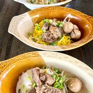 ฟาอิซเตี๋ยวเรือ