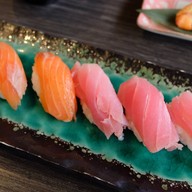 เมนูของร้าน yuzuki izakaya & sushi bar อุดมสุข
