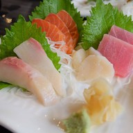 เมนูของร้าน yuzuki izakaya & sushi bar อุดมสุข