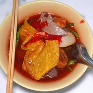 เย็นตาโฟยมราช ( ข้างโรงรับจำนำ )