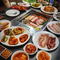 JUN'S KITCHEN รังสิต - คลองหลวง