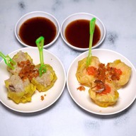 เย็นตาโฟยมราช ( ข้างโรงรับจำนำ )