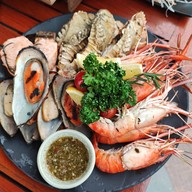 Riverside Terrace Anantara Bangkok Riverside