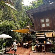 Claai Cafe'& Eatery คลายคาเฟ่ แอนด์ อีทเทอรี่