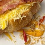 MONDAE - Cafe & Brunch