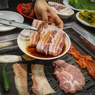 JUN'S KITCHEN รังสิต - คลองหลวง