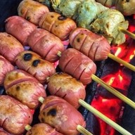 ร้านหมูปิ้งเตาถ่านสูตรโบราณ สุมิตรา สายไหม