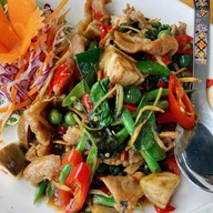 เฮือนนพเก้ารีสอร์ท