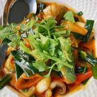 เฮือนนพเก้ารีสอร์ท