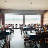 ร้านแม่งามอิ่มอร่อย ถนนคนเดินเชียงคาน