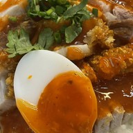 ร้านใบกะเพรา by เจ๊ติ๊ก มีสาขาเดียวจ้า (ตลาดโชคพิชัย)