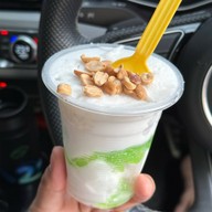 เมนูของร้าน พรชัยไอติมกะทิสด