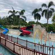 เฮือนนพเก้ารีสอร์ท