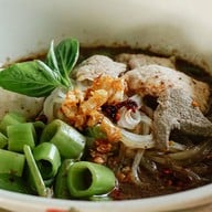 นครา ก๋วยเตี๋ยวเรือ&สเต็ก ศรีราชา