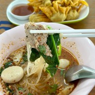 เมนูของร้าน ก๋วยเตี๋ยวต้มยำพันรี -
