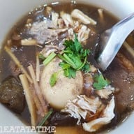 เมนูของร้าน บะหมี่เจ๊เน้ย อุทัยธานี