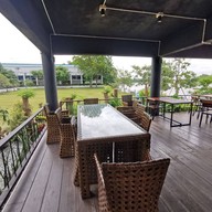 โรงแรมซันธารา
