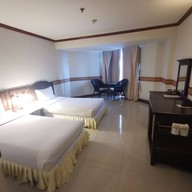โรงแรมซันธารา