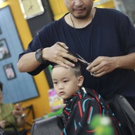W.newline Barber