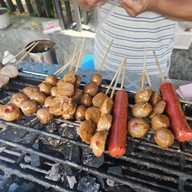 เมนูของร้าน ลูกชิ้นปิ้ง มุมสวน