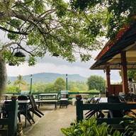 ปลาเผาเขาสลัดได&VeggieHutResort