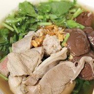 ฉินโภชนา ก๋วยเตี๋ยวหมูต้มยำ สูตรโบราณ โชคชัย 4