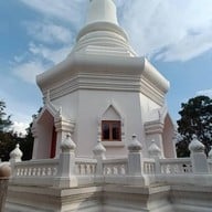 วัดมกุฏคีรีวันเขาใหญ่