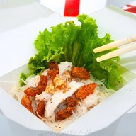 หมี่ไก่ฉีกอาจู