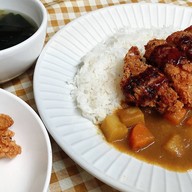 ข้าวหน้าแกงกะหรี่ -