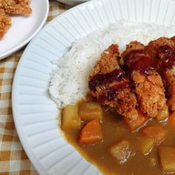 ข้าวหน้าแกงกะหรี่ -