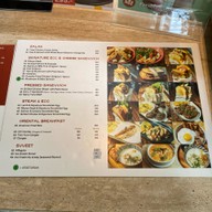 Cosmos Cafe สุขุมวิท 23