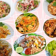 ม๊าอุ๋ย หม่าล่า & หม่าล่าทั่ง & ข้าวหน้าไก่ย่างซอสแดง ตลาดนัดทางรถไฟทางเข้าเยื่องบิ๊กซี