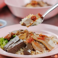 เมนูของร้าน กิตติก๋วยเตี๋ยวเป็ด ภูเก็ต สามกอง