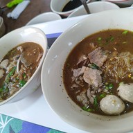 เมนูของร้าน ก๋วยเตี๋ยวเรือกรุงเก่า ซอยวัดลาดปลาดุก