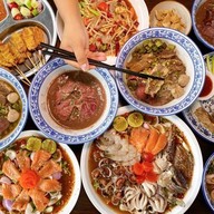 โอชา ก๋วยเตี๋ยวเรือ คลอง9