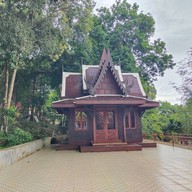 บรรยากาศ วัดหาดทรายแดง